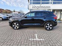 Gebraucht Volvo XC40 Momentum 163 PS (119 kW) 2021 Onyx black / metallic SUV