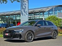 Neu Audi RS3 Sport 400 PS (294 kW) 2026 Grau Limousine