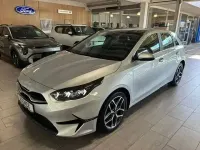 Gebraucht Kia Ceed Spirit 160 PS (117 kW) 2022 Silber Kleinwagen