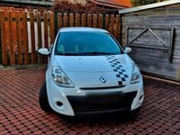 Gebraucht Renault Clio II 75 PS (55 kW) 2011 Weiß Kleinwagen