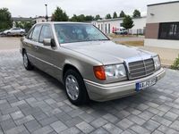 Gebraucht Mercedes E300 179 PS (131 kW) 1986 Grau Limousine