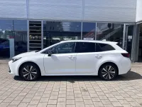 Neu Toyota Corolla 178 PS (130 kW) 2026 Schneeweiß Limousine