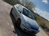 Second-hand Ford Focus 75 CP (55 kW) 2004 Gri Hatchback