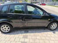 Gebraucht Ford Fiesta Ambiente 69 PS (50 kW) 2007 Schwarz Kleinwagen