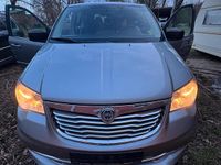 Gebraucht Lancia Voyager 177 PS (130 kW) 2014 Grau Van / Kleinbus