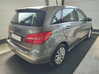 Gebraucht Mercedes B180 122 PS (89 kW) 2013 Grau Van / Kleinbus