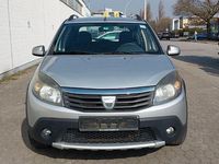 Gebraucht Dacia Sandero Stepway 84 PS (61 kW) 2011 Silber Limousine