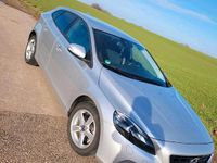 Gebraucht Volvo V40 120 PS (88 kW) 2014 Silber Limousine