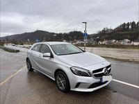 Gebraucht Mercedes A180 105 PS (77 kW) 2017 Silber Limousine