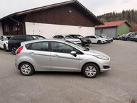 Gebraucht Ford Fiesta Trend 82 PS (60 kW) 2015 Silber Limousine
