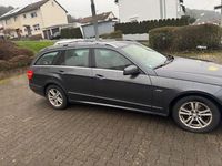 Gebraucht Mercedes E200 Avantgarde 184 PS (135 kW) 2010 Grau Kombi