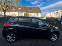 Gebraucht Kia Venga 128 PS (94 kW) 2011 Schwarz Kleinwagen