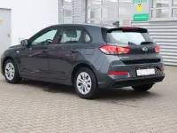 Gebraucht Hyundai i30 120 PS (88 kW) 2021 Amazongraumet. Limousine