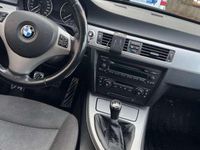 Gebraucht BMW 320 163 PS (119 kW) 2006 Silber Kombi