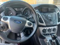 Second-hand Ford Focus 125 CP (91 kW) 2014 Negru Berlinǎ