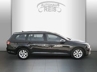 Gebraucht VW Passat 150 PS (110 kW) 2022 Schwarz Kombi