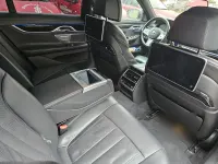 Second-hand BMW 740 Performance 320 CP (235 kW) 2019 Negru Berlinǎ