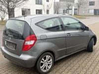 Gebraucht Mercedes A150 95 PS (69 kW) 2009 Mountaingrau Kleinwagen