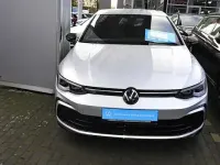 Gebraucht VW Golf VIII R-line 131 PS (96 kW) 2023 Reflexsilber Limousine