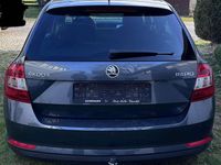 Gebraucht Skoda Rapid Ambition 90 PS (66 kW) 2017 Grau Kleinwagen