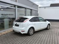Usado Ford Focus Style 109 CV (80 kW) 2010 Blanco Berlina