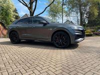 Gebraucht Audi SQ8 Business 507 PS (372 kW) 2024 Grau SUV