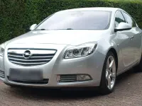 Gebraucht Opel Insignia Design Edition 160 PS (117 kW) 2011 Silber Limousine