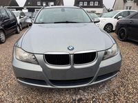 Gebraucht BMW 318 Advantage 129 PS (94 kW) 2007 Schwarz Kombi