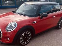 Gebraucht Mini Cooper 136 PS (100 kW) 2019 Rot Kleinwagen