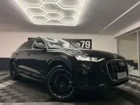 Używany Audi Q8 Ambiente 340 KM (250 kW) 2021 Czarny SUV