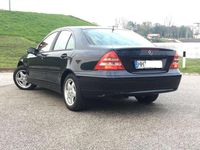 Gebraucht Mercedes 200 122 PS (89 kW) 2003 Blau Limousine