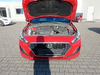 Gebraucht Hyundai i30 Passion 116 PS (85 kW) 2018 Rot Kombi