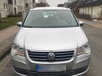 Gebraucht VW Touran 140 PS (102 kW) 2010 Silber Van / Kleinbus