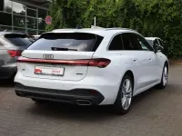 Gebraucht Audi A5 Sport 299 PS (219 kW) 2025 Gletscherweiß metallic Kombi