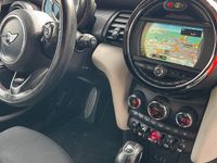Gebraucht Mini Cooper 116 PS (85 kW) 2016 Rot Kleinwagen