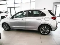 Neu Hyundai i30 Advantage 115 PS (84 kW) 2025 Silber Limousine