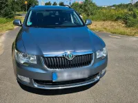 Gebraucht Skoda Superb 140 PS (102 kW) 2012 Silber Kombi