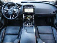 Gebraucht Jaguar XE R-Dynamic 253 PS (186 kW) 2022 Grau Limousine