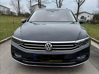 Gebraucht VW Passat Elegance 150 PS (110 kW) 2020 Grau Kombi