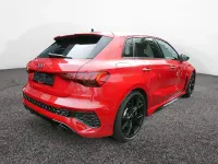 Gebraucht Audi RS3 Sportback Ambiente 400 PS (294 kW) 2023 Tangorot metallic Kleinwagen