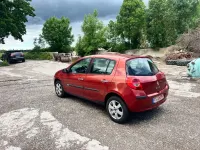 Gebraucht Renault Clio III 75 PS (55 kW) 2007 Rot Limousine
