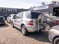 Gebraucht Mercedes ML320 218 PS (160 kW) 2001 Silber (metallic) SUV
