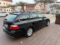 Gebraucht BMW 523 190 PS (139 kW) 2009 Schwarz Kombi