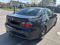Gebraucht BMW 320 163 PS (119 kW) 2006 Schwarz Limousine