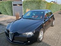 Gebraucht Alfa Romeo 147 105 PS (77 kW) 2010 Schwarz Kleinwagen