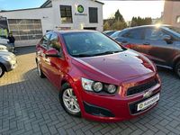 Gebraucht Chevrolet Aveo LT 101 PS (74 kW) 2013 Rot Limousine