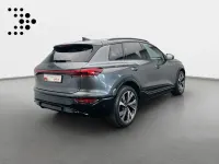 Gebraucht Audi Q6 e-tron Performance 225 kW (306 PS) 2025 Daytonagrau perleffekt SUV