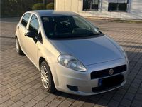 Gebraucht Fiat Punto 69 PS (50 kW) 2011 Silber Kleinwagen