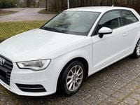 Gebraucht Audi A3 Attraction 125 PS (91 kW) 2014 Weiß Kleinwagen
