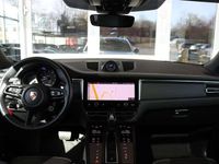 Gebraucht Porsche Macan 265 PS (194 kW) 2023 Tiefschwarzmetallic SUV